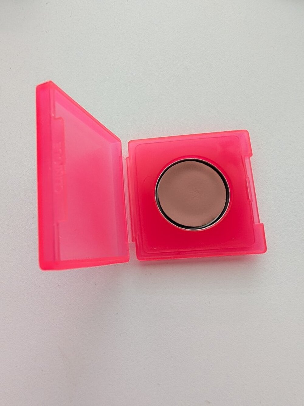 Clinique Blushwear Cream Mini Blush 04 SHY BLUSH Compact Rare HTF .05oz/1.4g GWP